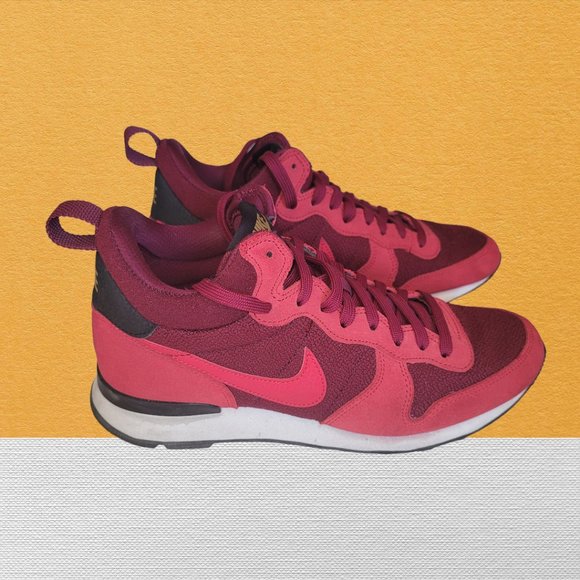 EUC Women's NIKE Internationalist Running Shoes Red 683967-600 Lace Up Mid Top 9 - Picture 2 of 9